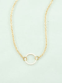 gold chain circle pendant necklace