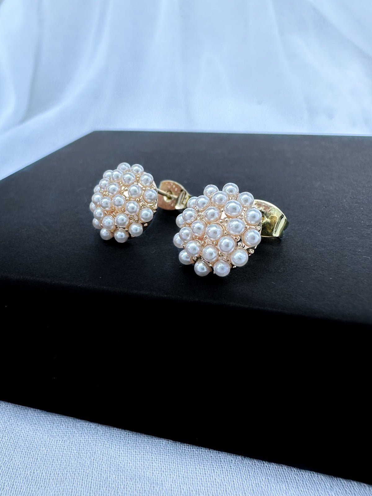 Pearl stud earrings 