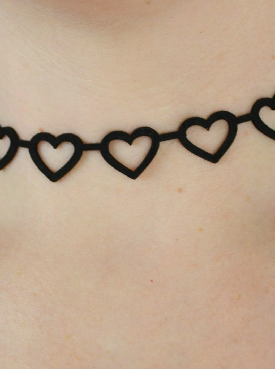 black hearts comfortable choker necklace with extender